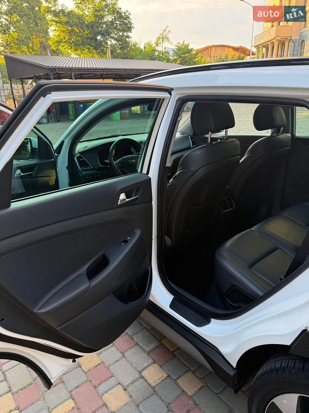 Hyundai Tucson 2017 VIN TMAJ381ADHJ393183 фото оголошення 37 з 68