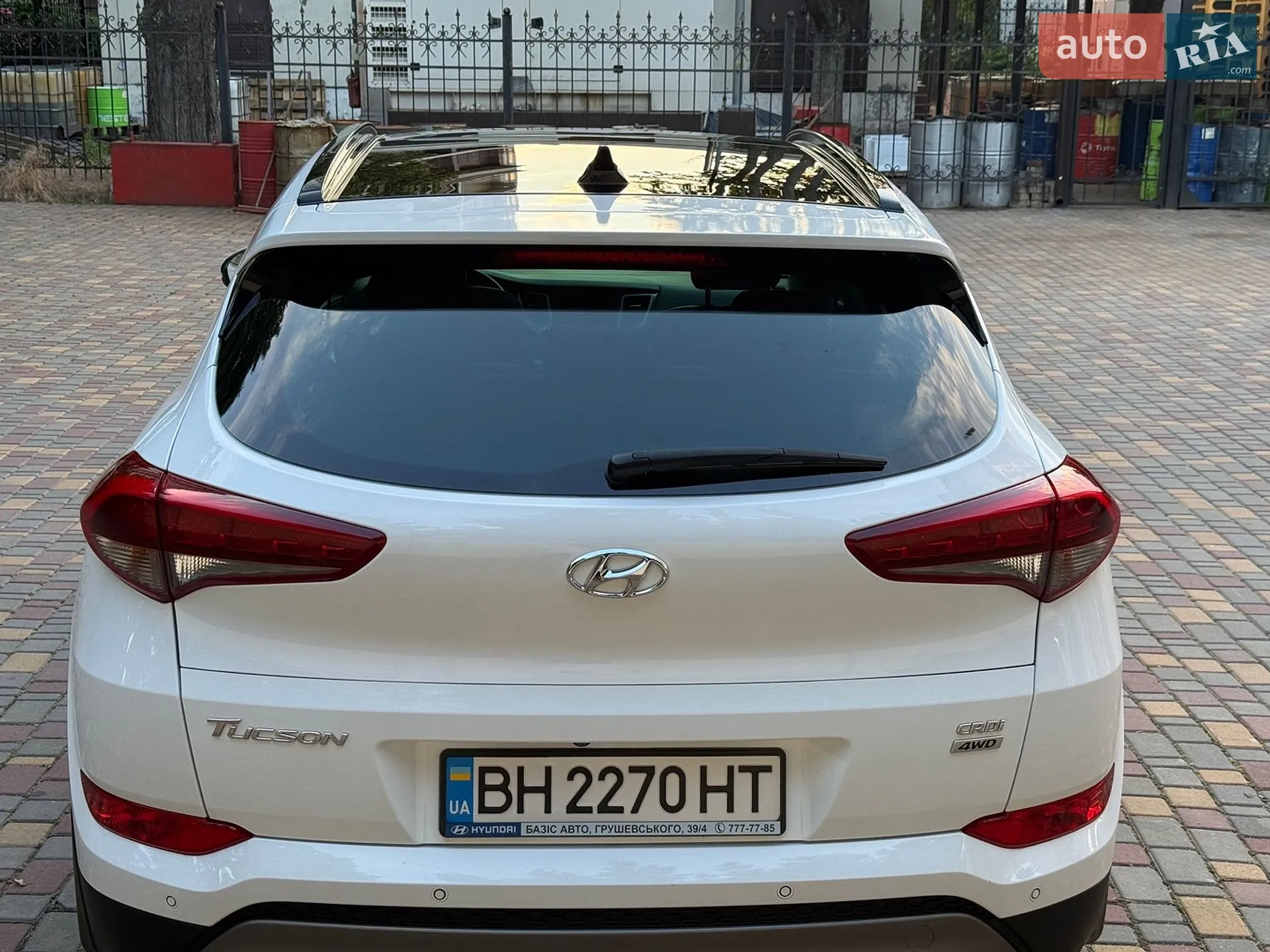 Hyundai Tucson 2017 VIN TMAJ381ADHJ393183 фото оголошення 18 з 68