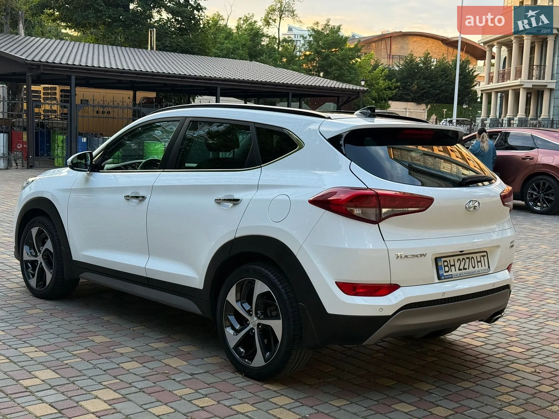 Hyundai Tucson 2017 VIN TMAJ381ADHJ393183 фото оголошення 15 з 68