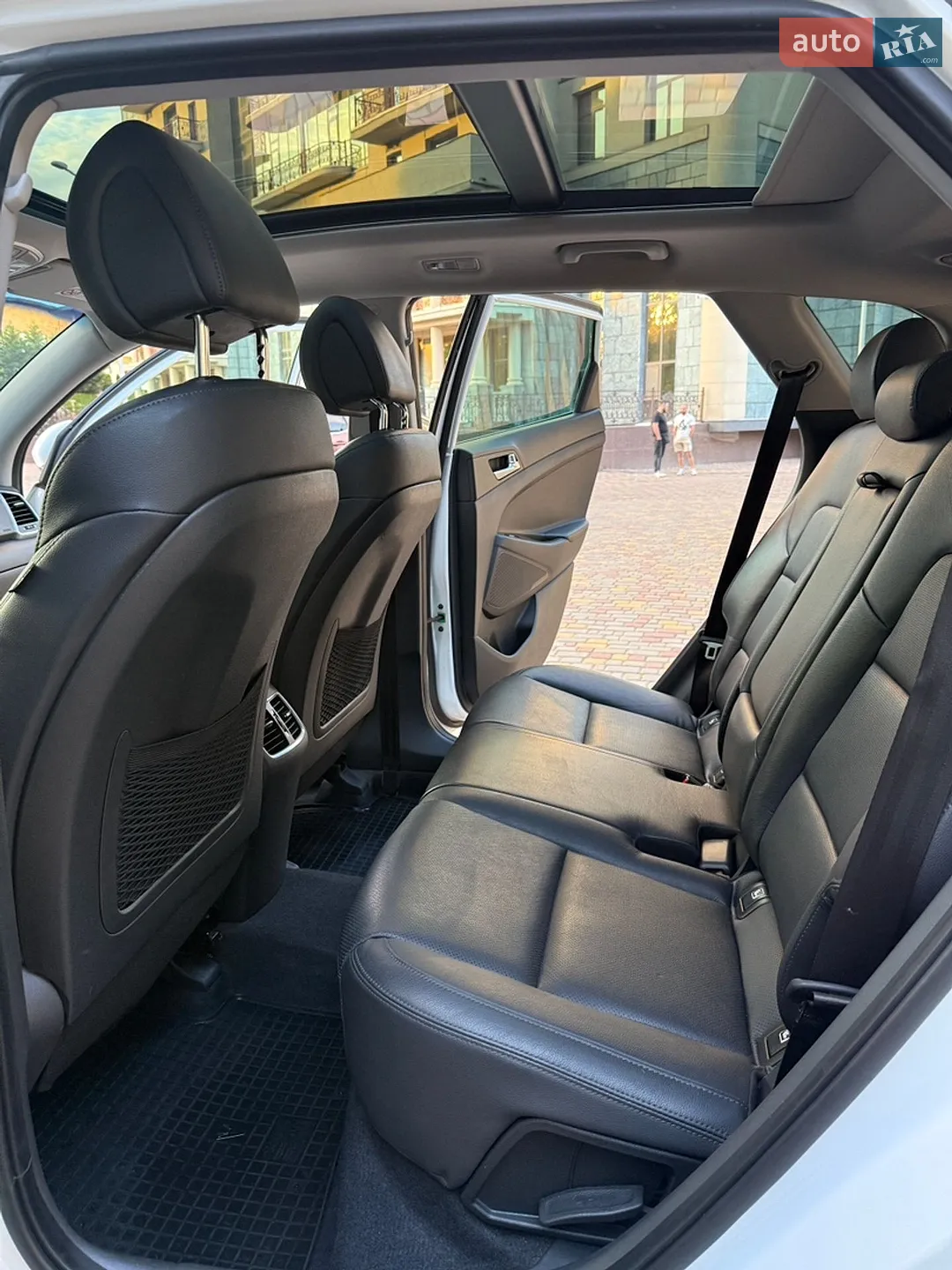 Hyundai Tucson 2017 VIN TMAJ381ADHJ393183 фото оголошення 30 з 68