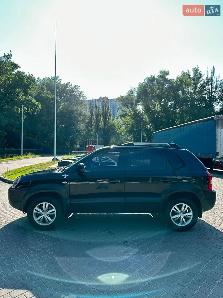2011 Hyundai Tucson - мініатюра 2