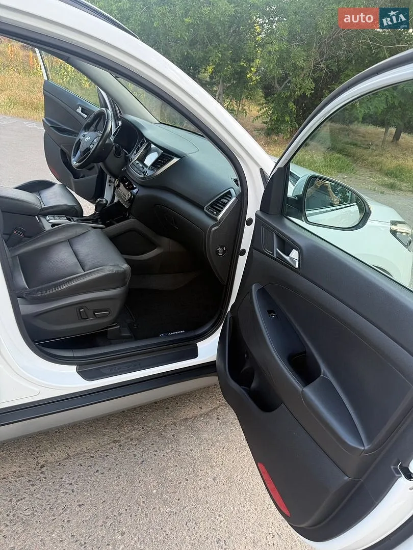 Hyundai Tucson 2017 VIN TMAJ381ADHJ393183 фото оголошення 22 з 68