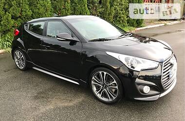 Hyundai Veloster   2015