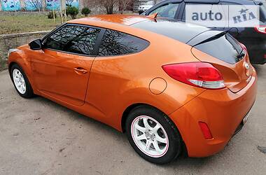 Hyundai Veloster  2013