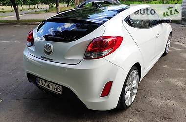 Hyundai Veloster  2011