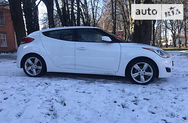 Hyundai Veloster  2013