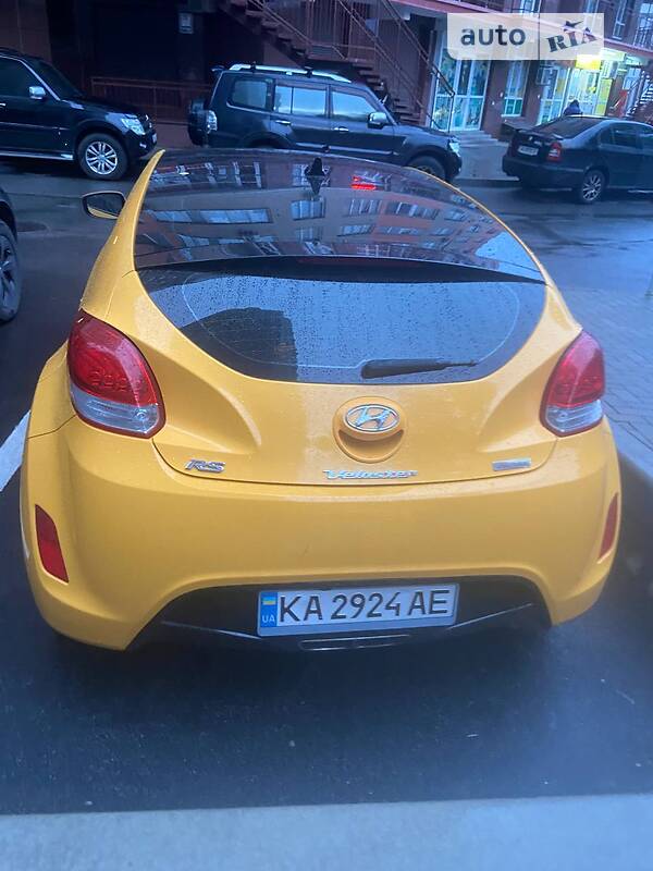 Седан Hyundai Veloster