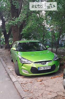 Hyundai Veloster  2011