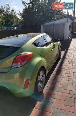 Hyundai Veloster  2012