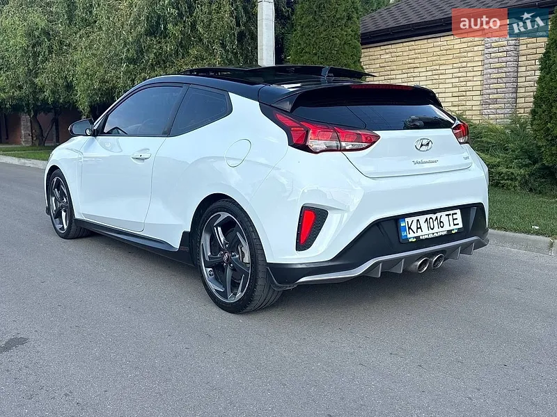Hyundai Veloster