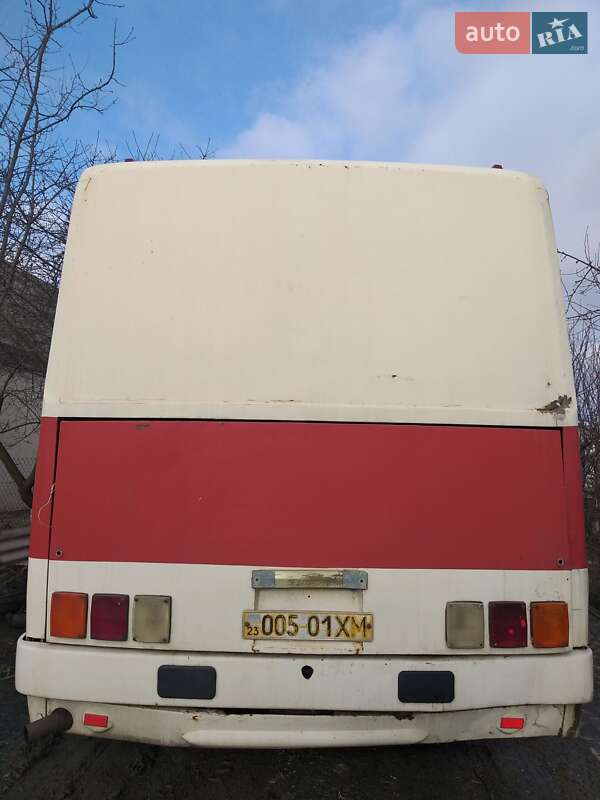 Приміський автобус Ikarus 211 1988 в Старокостянтинові