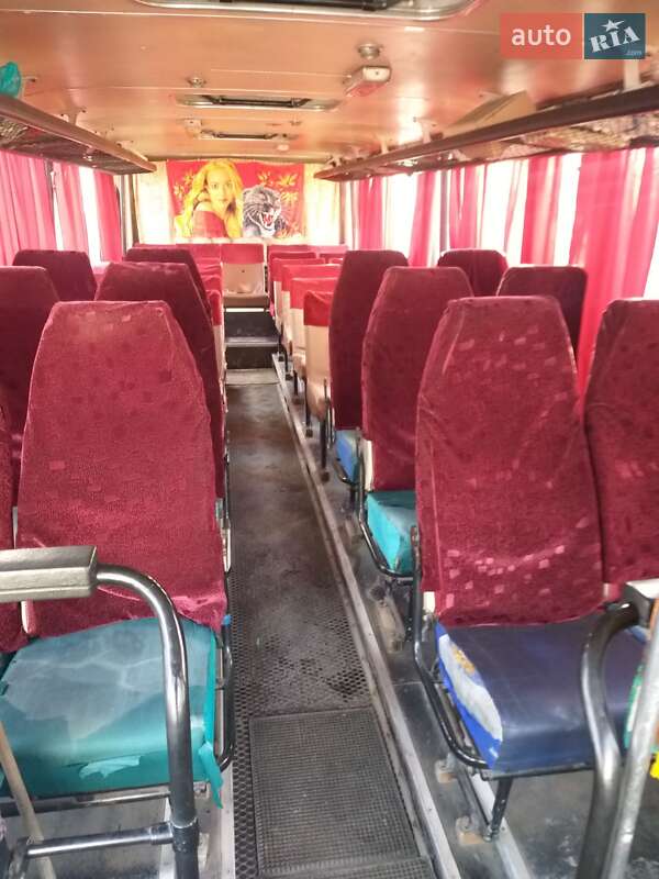 Приміський автобус Ikarus 211 1988 в Старокостянтинові