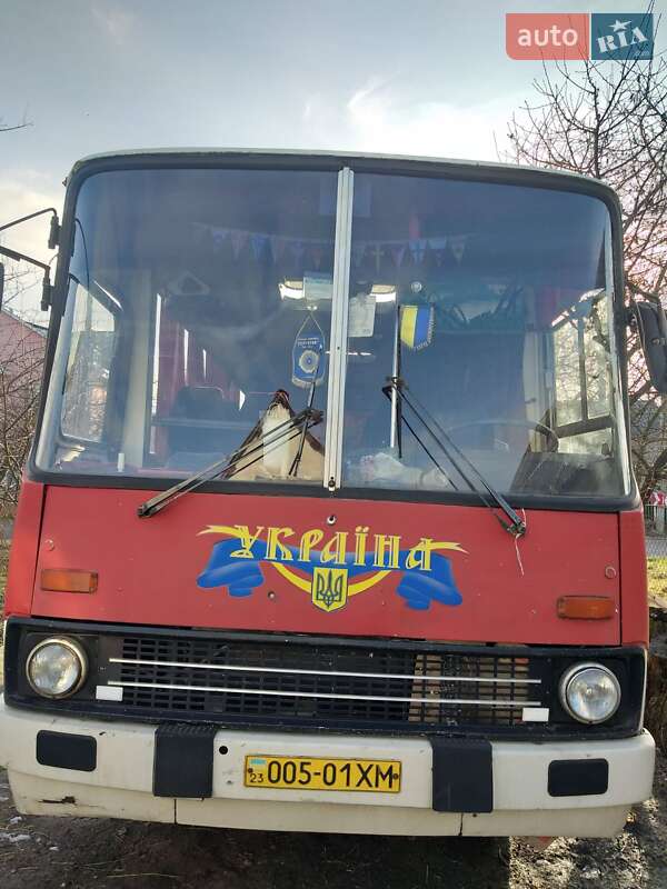 Приміський автобус Ikarus 211 1988 в Старокостянтинові