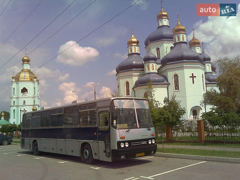 Туристичний / Міжміський автобус Ikarus 250