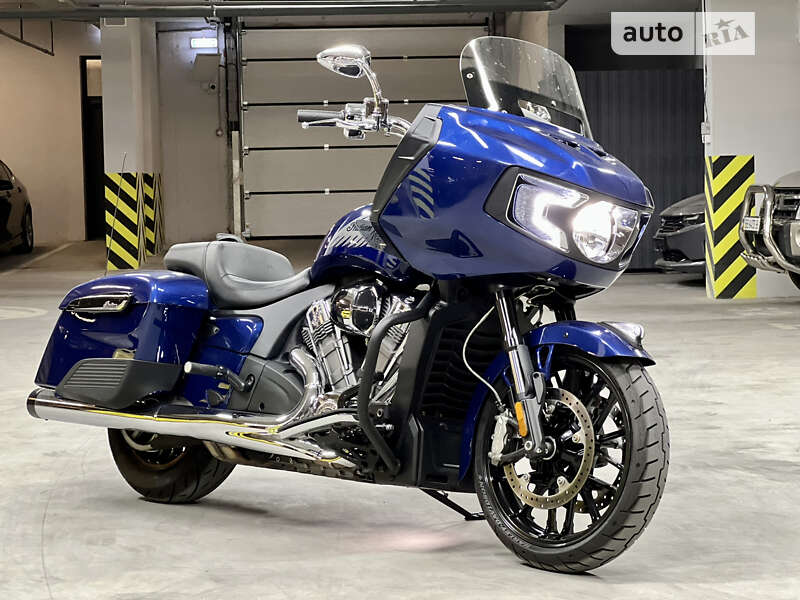 Мотоцикл Чоппер Indian Challenger