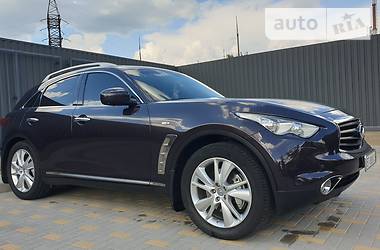 Infiniti FX 30  2012