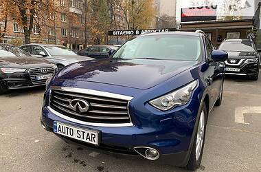 Infiniti FX 30  2012