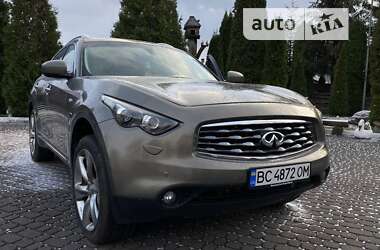 Infiniti FX 30  2011