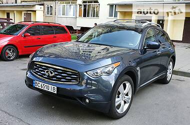 Infiniti FX 35  2011