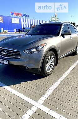 Infiniti FX 35  2011