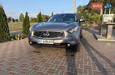 Infiniti FX 35  2010