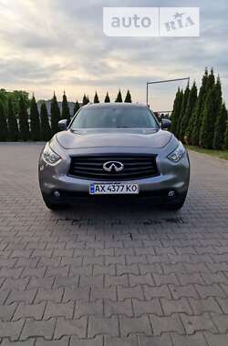 Infiniti FX 35  2011