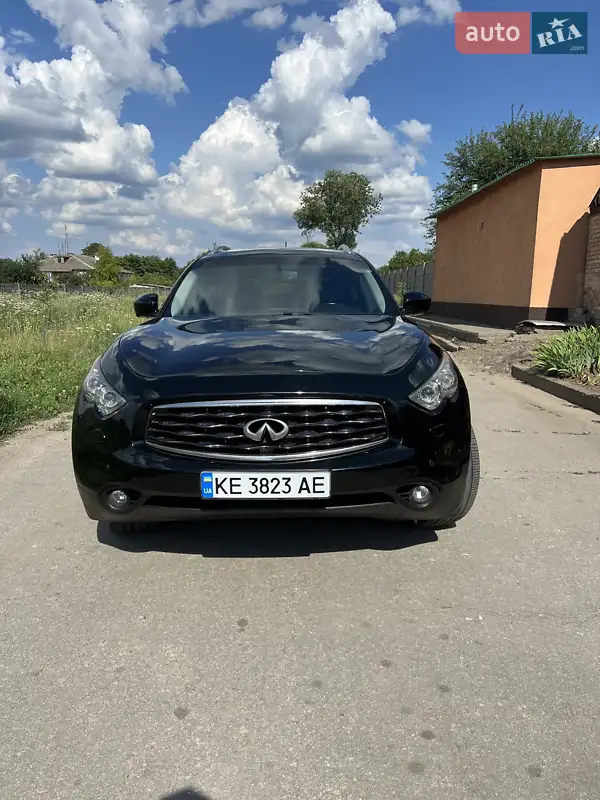 Infiniti FX 35 2011