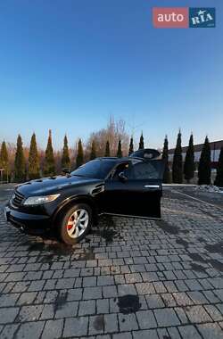 Infiniti FX 35  2004