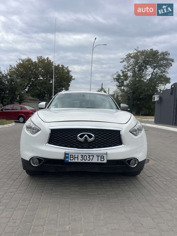 Infiniti FX 35