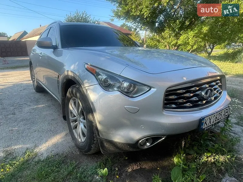 Infiniti FX 35