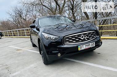 Infiniti FX 37 S Official 2010