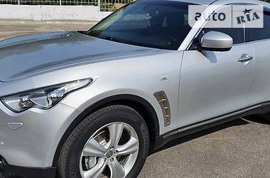 Infiniti FX 37  2010