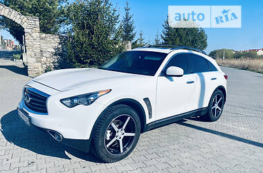 Infiniti FX 37  2012