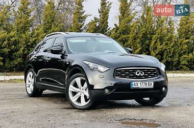 Infiniti FX 37  2011