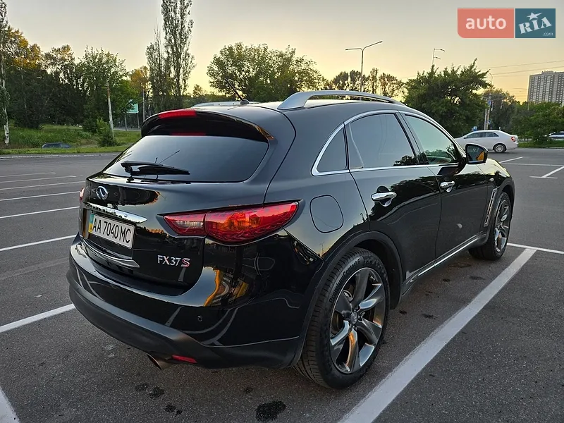 Infiniti FX 37