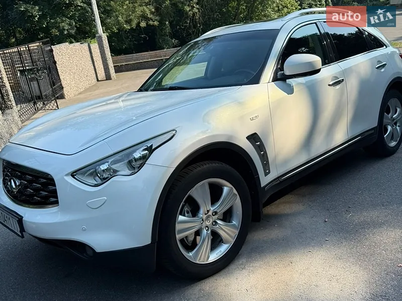 Infiniti FX 37