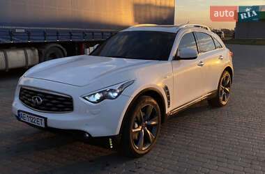 Infiniti FX 50  2010