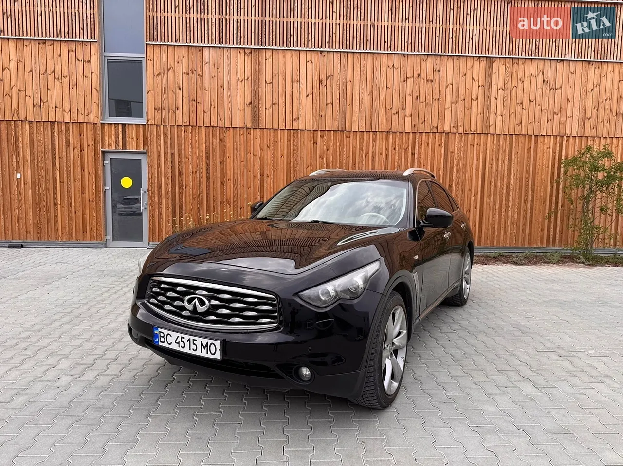 Infiniti FX 30 2010