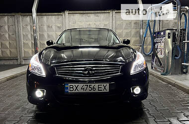 Infiniti G25  2011