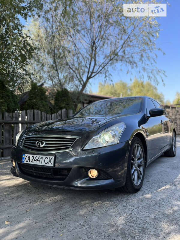 Легкові Infiniti G25