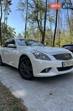 Infiniti G25  2012