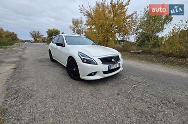 Infiniti G25 2012