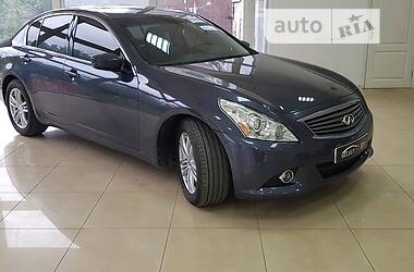 Infiniti G37  2011