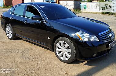 Infiniti M35 AWD  2005