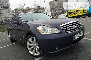 Infiniti M35  2005