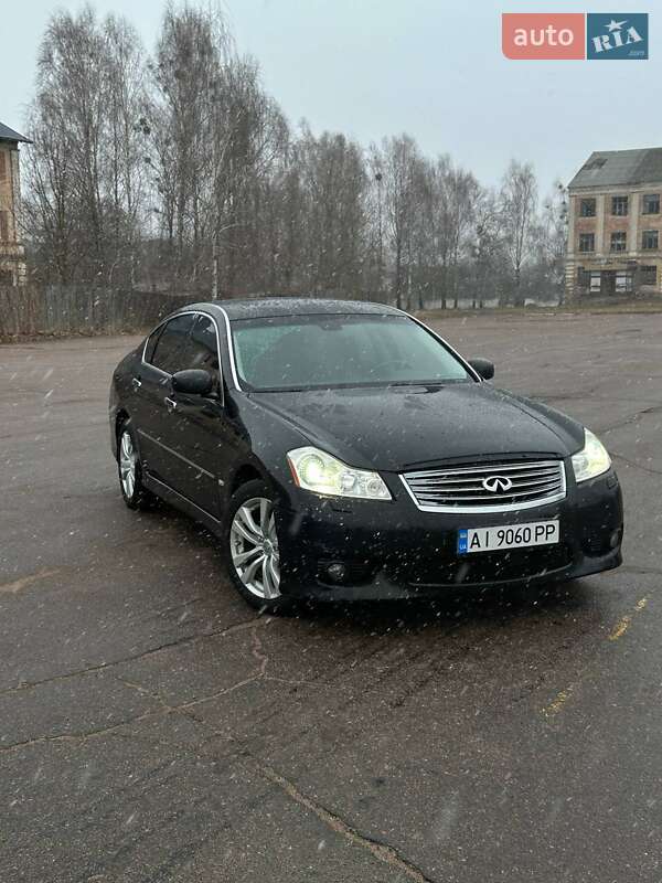 Седан Infiniti M35