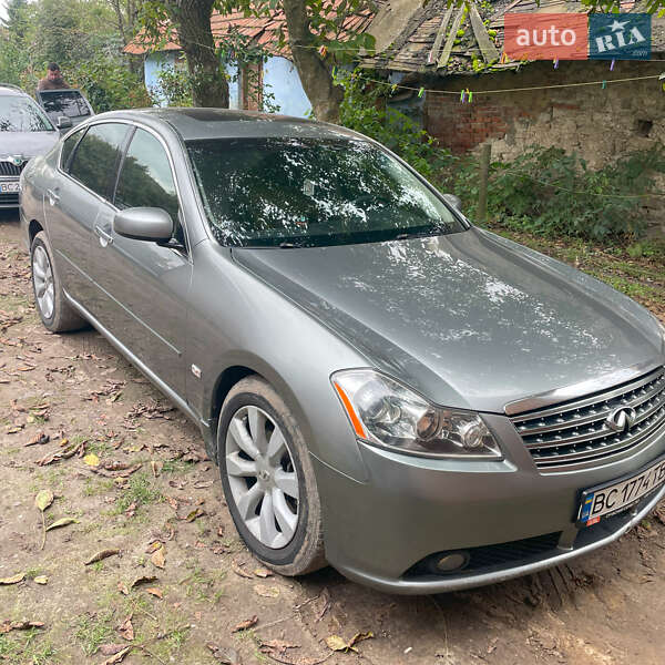 Infiniti M35