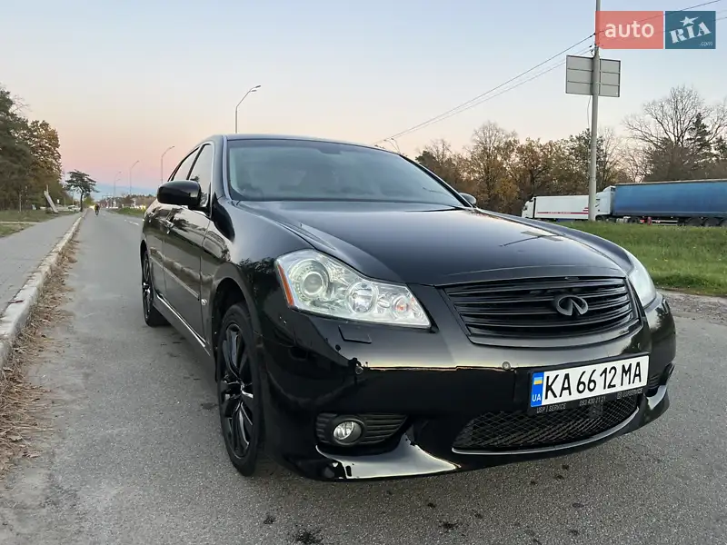Infiniti M35