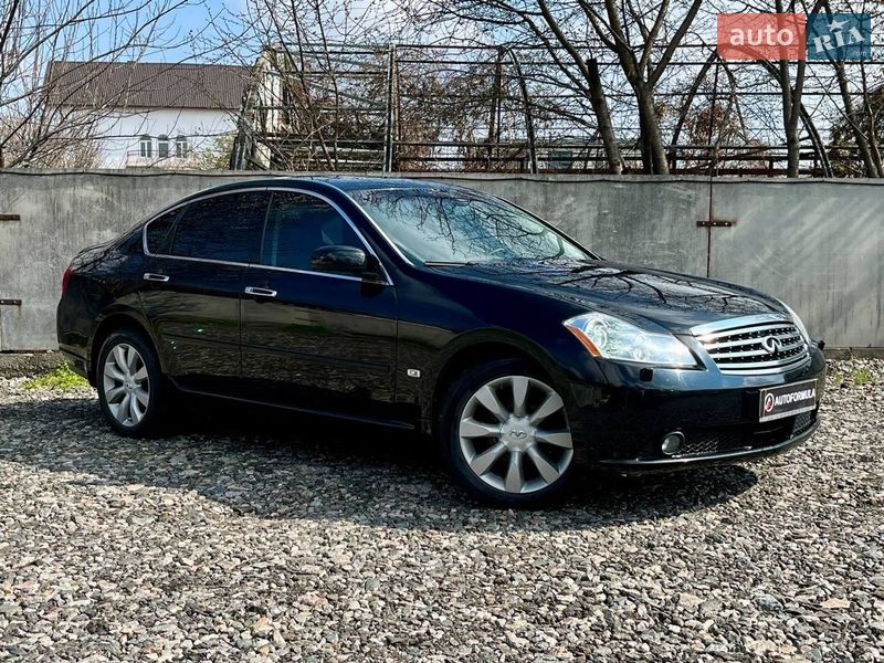 Infiniti M35