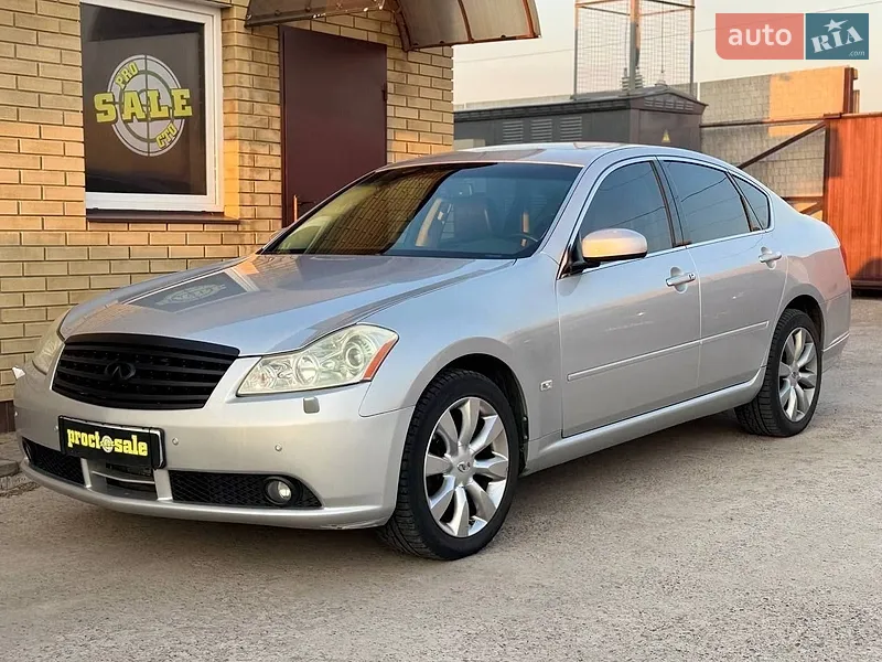 Infiniti M35